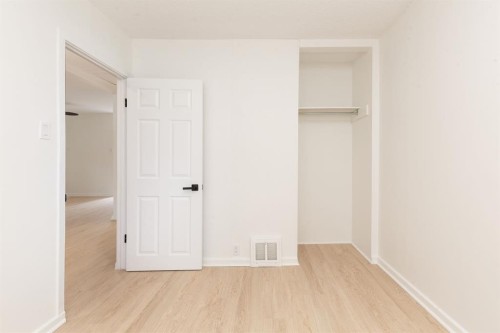 1803 5A Avenue North, Lethbridge, AB - Indoor Photo Showing Other Room