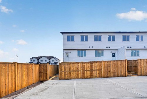 2720 16 Avenue, Coaldale, AB - Outdoor