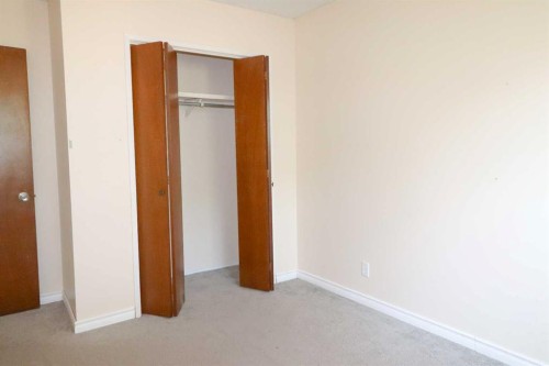 71 Laval Boulevard West, Lethbridge, AB - Indoor Photo Showing Other Room