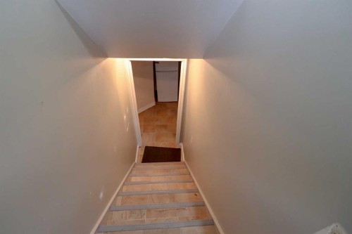 71 Laval Boulevard West, Lethbridge, AB - Indoor Photo Showing Other Room