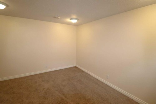 71 Laval Boulevard West, Lethbridge, AB - Indoor Photo Showing Other Room