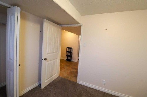 71 Laval Boulevard West, Lethbridge, AB - Indoor Photo Showing Other Room