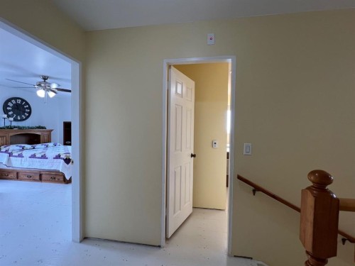85026 Range Road 194, Rural Lethbridge County, AB - Indoor Photo Showing Other Room