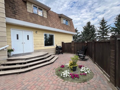 85026 Range Road 194, Rural Lethbridge County, AB - Outdoor With Deck Patio Veranda With Exterior