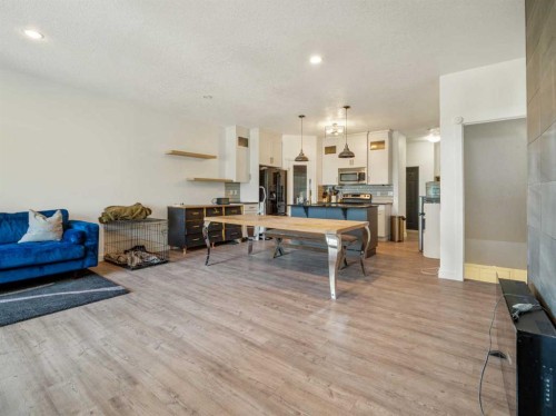 2244 18 Avenue, Coaldale, AB - Indoor