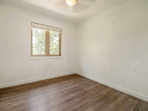 2244 18 Avenue, Coaldale, AB - Indoor Photo Showing Other Room