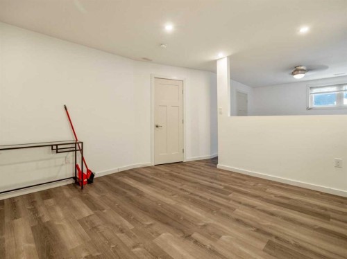 2244 18 Avenue, Coaldale, AB - Indoor