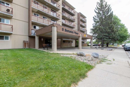 418-5 Berkeley Place WEST Lethbridge, AB T1K 5N1