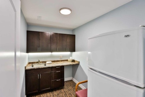 19 Canyoncrest Court West, Lethbridge, AB - Indoor