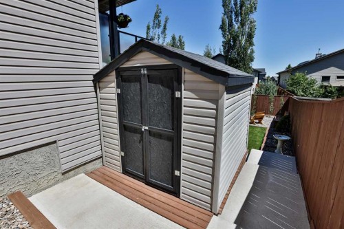 19 Canyoncrest Court West, Lethbridge, AB - Outdoor With Exterior