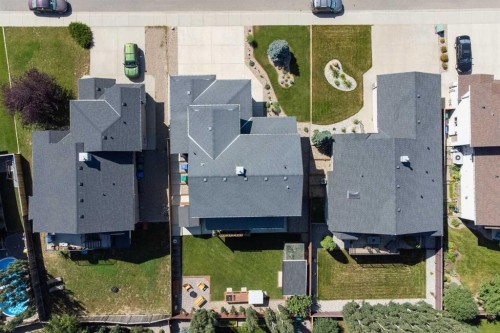 19 Canyoncrest Court West, Lethbridge, AB - Outdoor