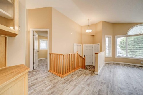 472 Heritage Boulevard West, Lethbridge, AB - Indoor Photo Showing Other Room