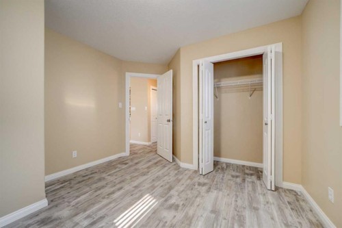 472 Heritage Boulevard West, Lethbridge, AB - Indoor Photo Showing Other Room