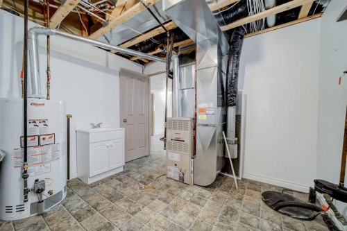 472 Heritage Boulevard West, Lethbridge, AB - Indoor Photo Showing Basement
