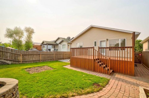 472 Heritage Boulevard West, Lethbridge, AB - Outdoor With Deck Patio Veranda