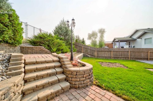 472 Heritage Boulevard West, Lethbridge, AB - Outdoor