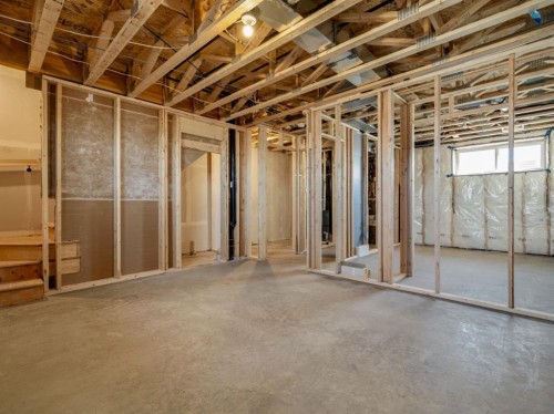 1373 Abitibi Road West, Lethbridge, AB - Indoor Photo Showing Basement