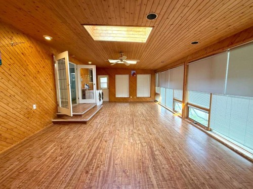 159 Laval Boulevard West, Lethbridge, AB - Indoor Photo Showing Other Room