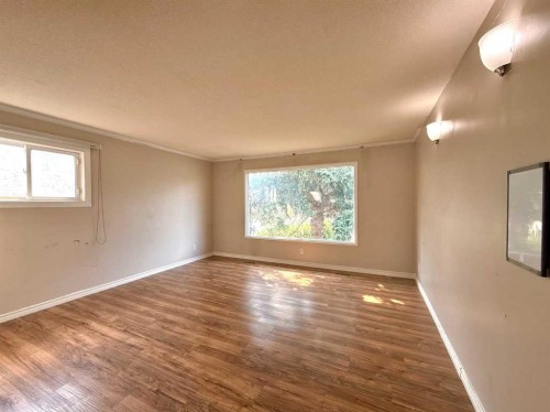 159 Laval Boulevard West, Lethbridge, AB - Indoor Photo Showing Other Room
