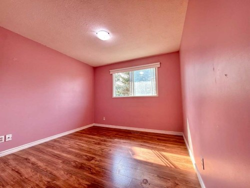 159 Laval Boulevard West, Lethbridge, AB - Indoor Photo Showing Other Room