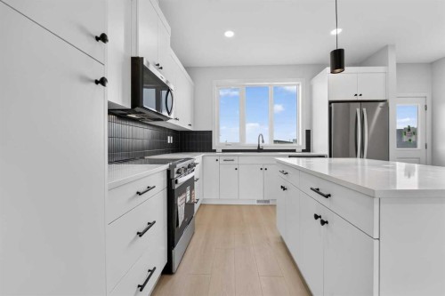 2716 16 Avenue, Coaldale, AB - Indoor Photo Showing Kitchen