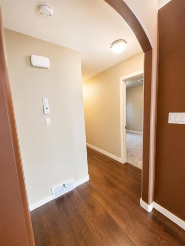 89 Lynx Road North, Lethbridge, AB - Indoor Photo Showing Other Room