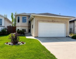 106 blackfoot Court WESTLethbridge, AB T1K 7W1