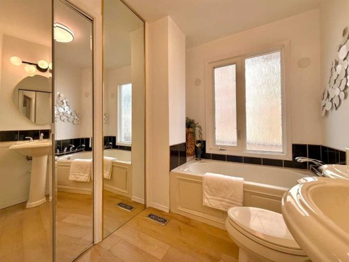 47 Princeton Crescent, Lethbridge, AB - Indoor Photo Showing Bathroom