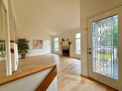 47 Princeton Crescent, Lethbridge, AB - Indoor With Fireplace