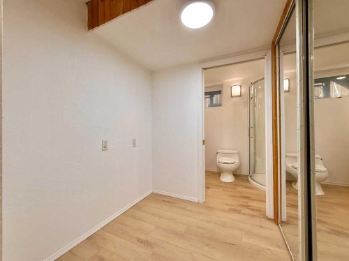 47 Princeton Crescent, Lethbridge, AB - Indoor Photo Showing Bathroom