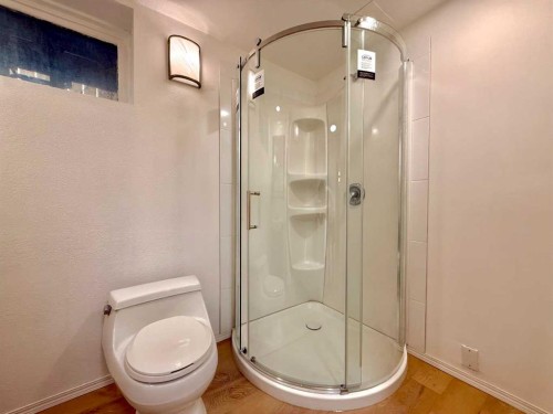 47 Princeton Crescent, Lethbridge, AB - Indoor Photo Showing Bathroom
