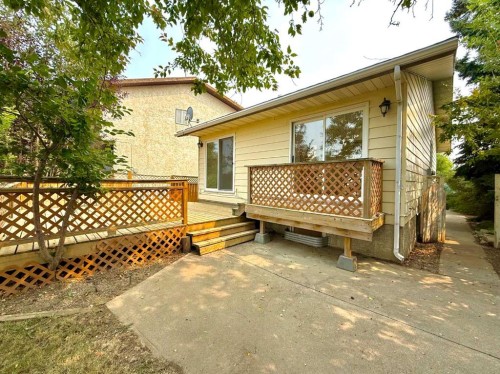 47 Princeton Crescent, Lethbridge, AB - Outdoor With Deck Patio Veranda