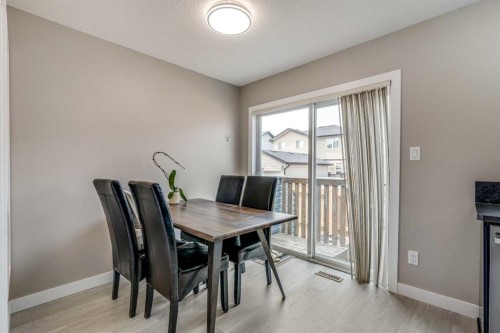 2-237 Silkstone Road West, Lethbridge, AB - Indoor Photo Showing Dining Room