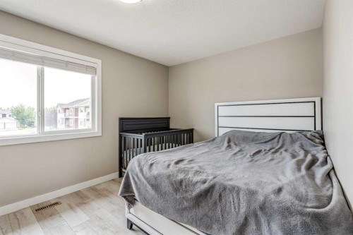 2-237 Silkstone Road West, Lethbridge, AB - Indoor Photo Showing Bedroom