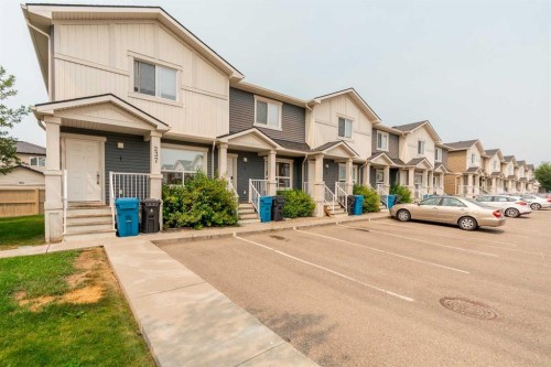 2-237 Silkstone Road West, Lethbridge, AB - Outdoor With Facade