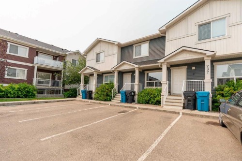 2-237 Silkstone Road West, Lethbridge, AB - Outdoor With Deck Patio Veranda With Facade
