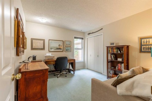 105 Kings Bay South, Lethbridge, AB - Indoor
