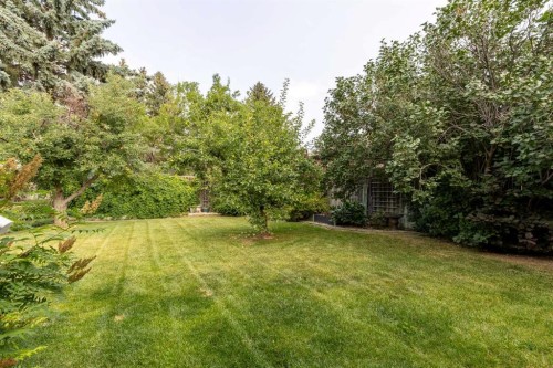 105 Kings Bay South, Lethbridge, AB - Outdoor