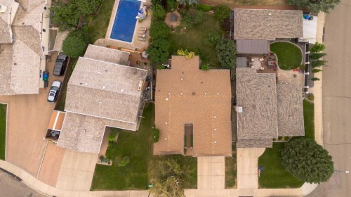 105 Kings Bay South, Lethbridge, AB - Outdoor