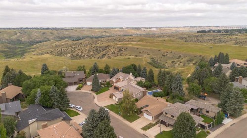 105 Kings Bay South, Lethbridge, AB - Outdoor With View