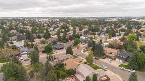 105 Kings Bay South, Lethbridge, AB - Outdoor With View
