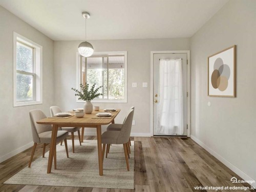 204 Mt Rundle Road West, Lethbridge, AB - Indoor Photo Showing Dining Room