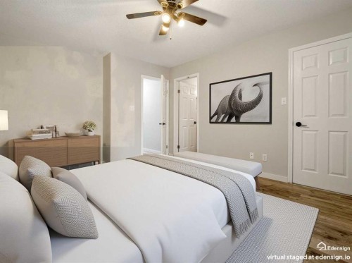 204 Mt Rundle Road West, Lethbridge, AB - Indoor Photo Showing Bedroom