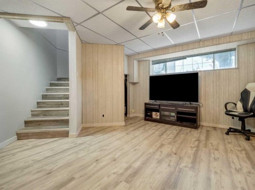 204 Mt Rundle Road West, Lethbridge, AB - Indoor