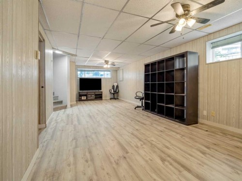 204 Mt Rundle Road West, Lethbridge, AB - Indoor
