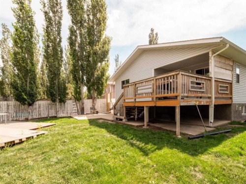 204 Mt Rundle Road West, Lethbridge, AB - Outdoor