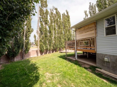 204 Mt Rundle Road West, Lethbridge, AB - Outdoor