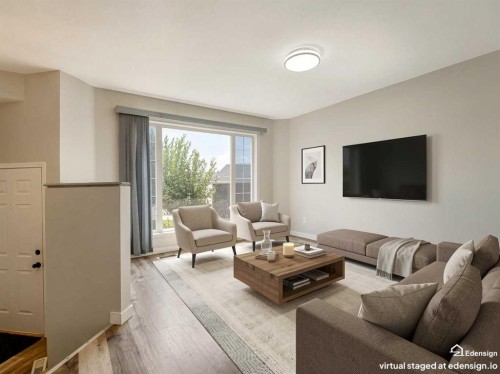 204 Mt Rundle Road West, Lethbridge, AB - Indoor Photo Showing Living Room