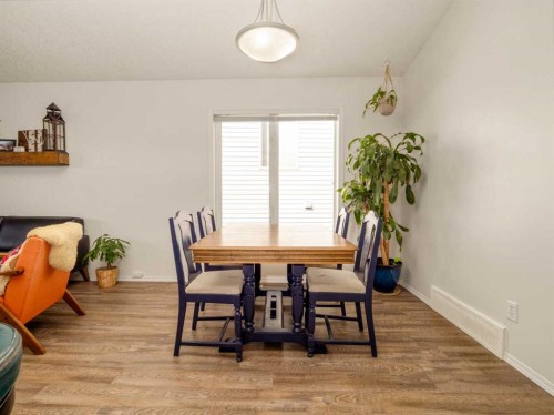 159 Aberdeen Road West, Lethbridge, AB - Indoor Photo Showing Dining Room