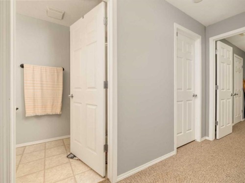 159 Aberdeen Road West, Lethbridge, AB - Indoor Photo Showing Other Room